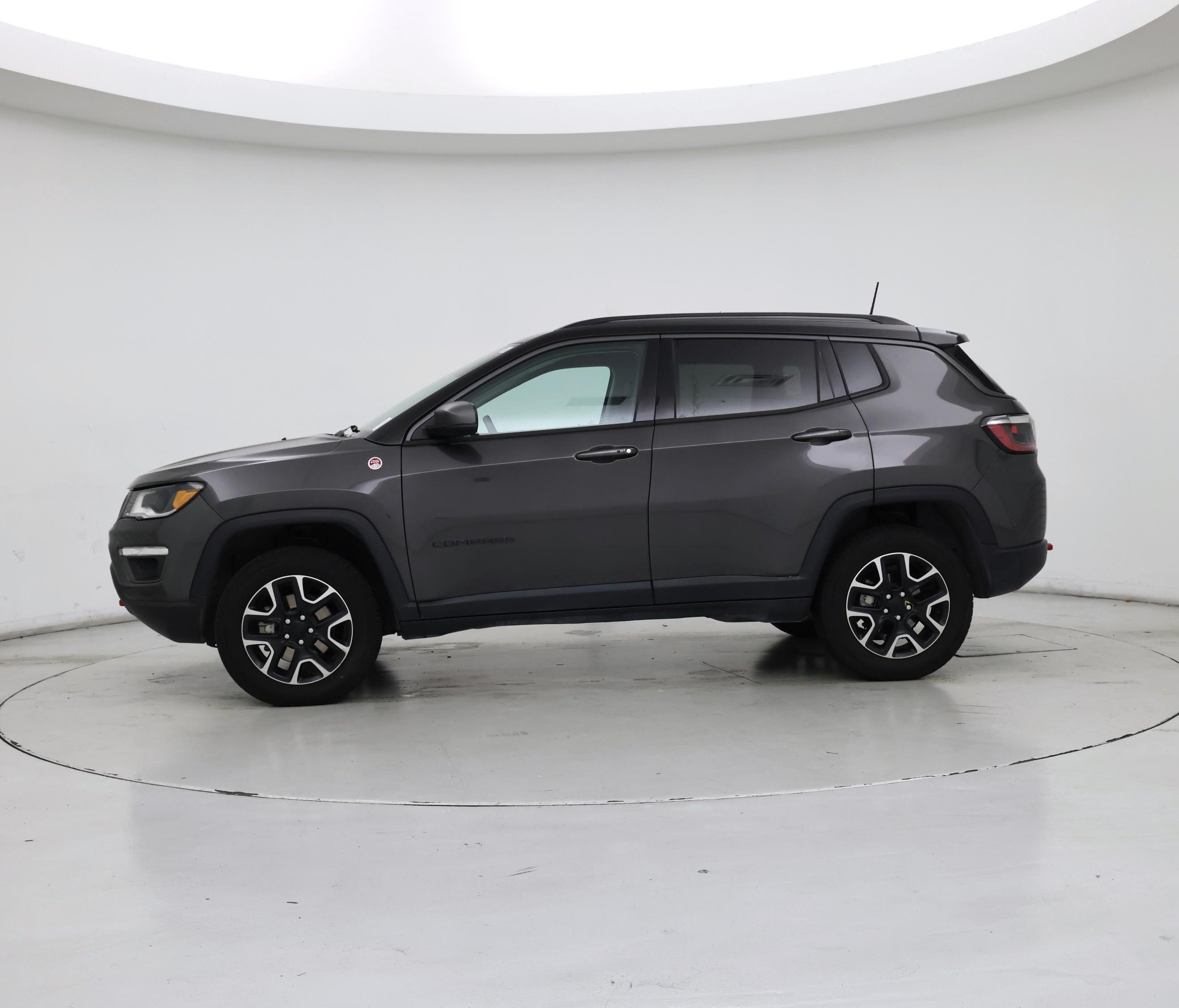 Thumbnail: 2021 Jeep Compass - 3