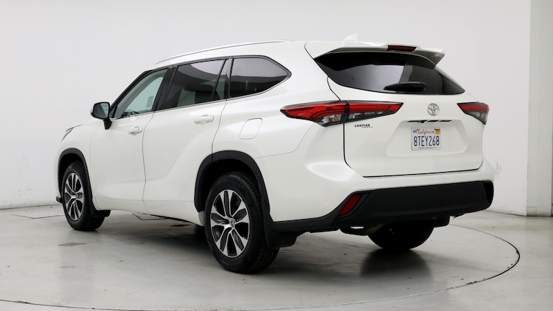 2020 Toyota Highlander XLE 2