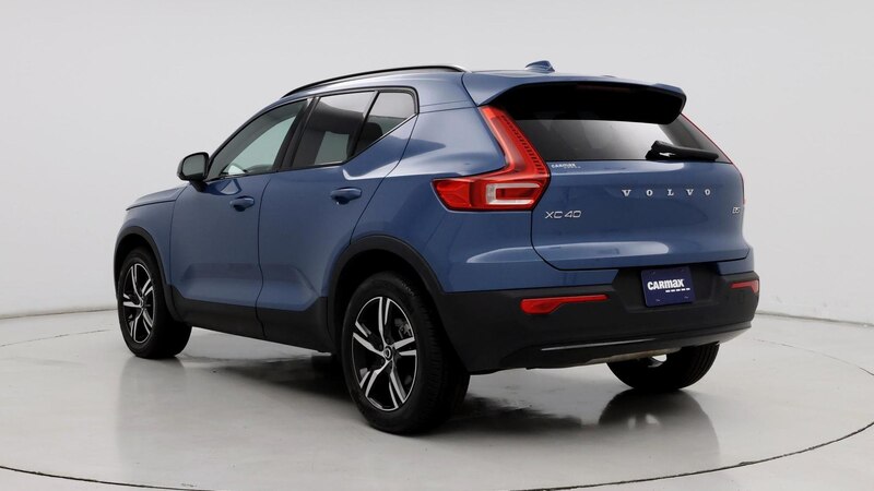 2024 Volvo XC40 B5 Core 2