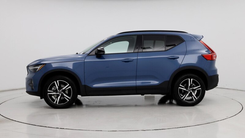 2024 Volvo XC40 B5 Core 3