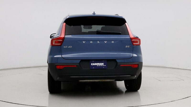 2024 Volvo XC40 B5 Core 6