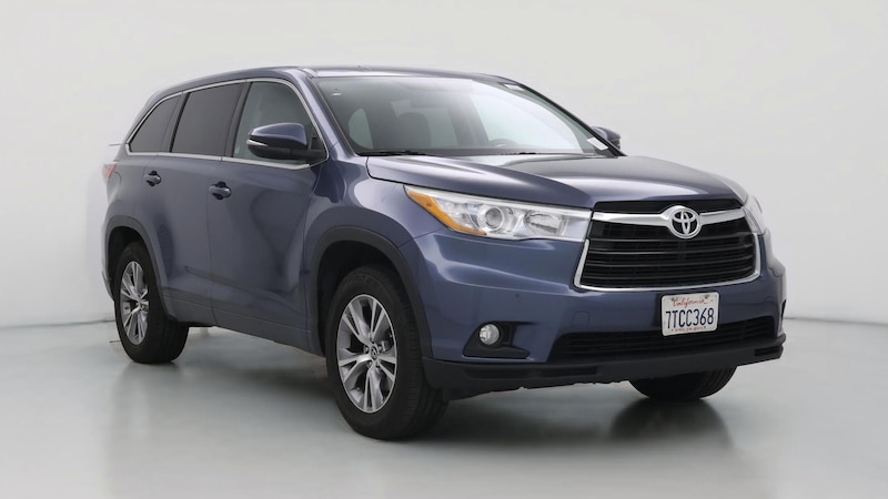 2016 Toyota Highlander LE Hero Image