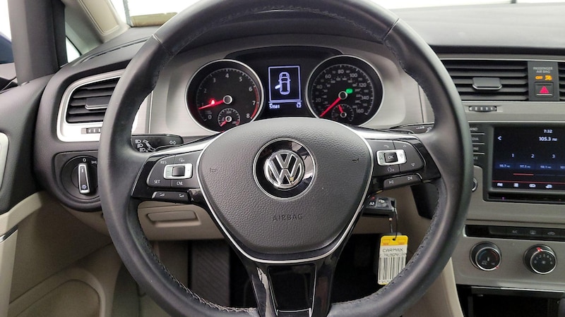 2016 Volkswagen Golf S 10