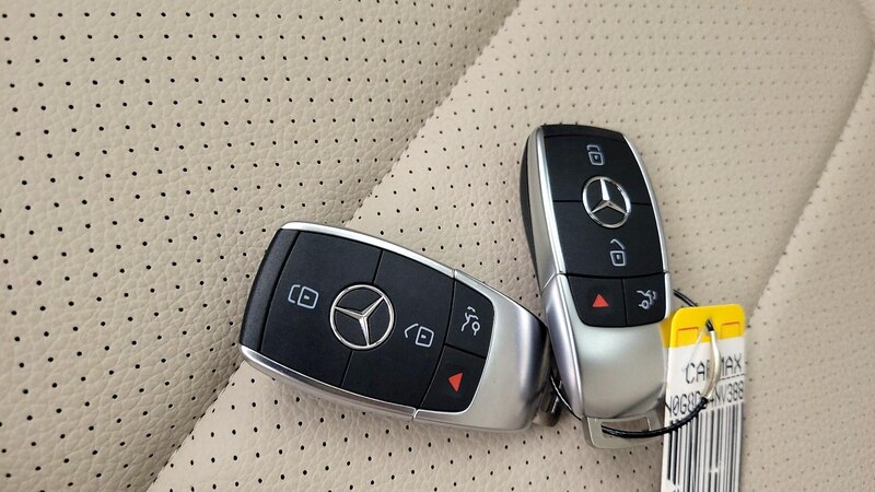 2022 Mercedes-Benz GLC 300 22