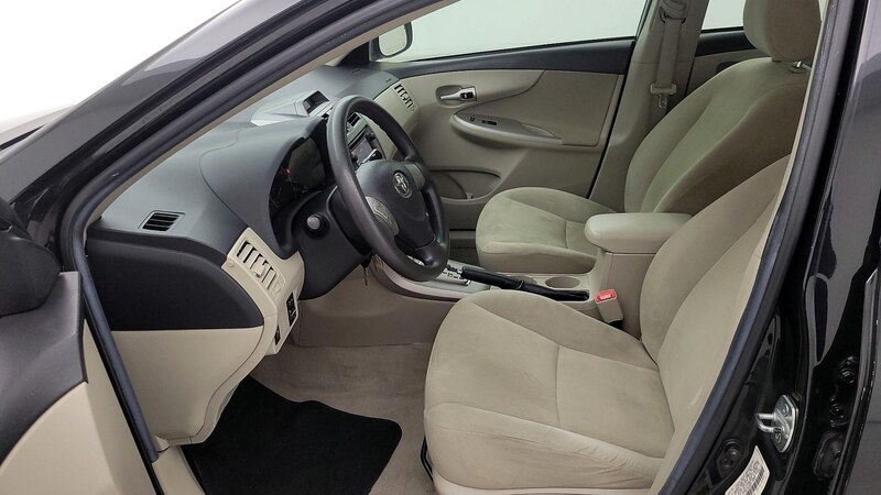 2013 Toyota Corolla LE 11