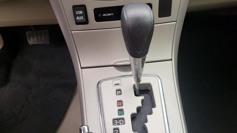 2013 Toyota Corolla LE 16