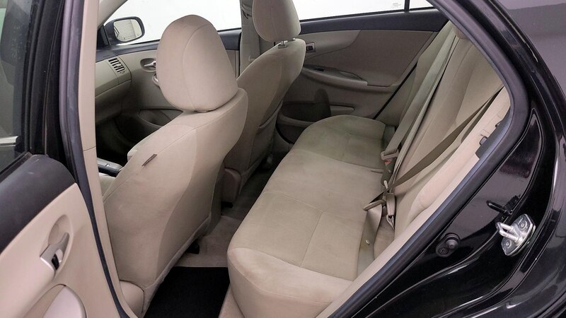 2013 Toyota Corolla LE 18