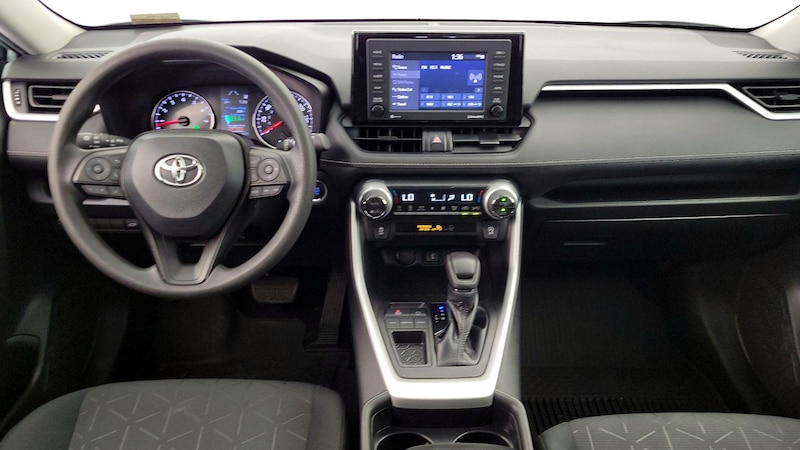 2020 Toyota RAV4 XLE 9