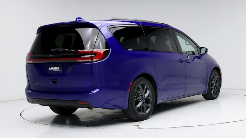 2021 Chrysler Pacifica Touring L 8