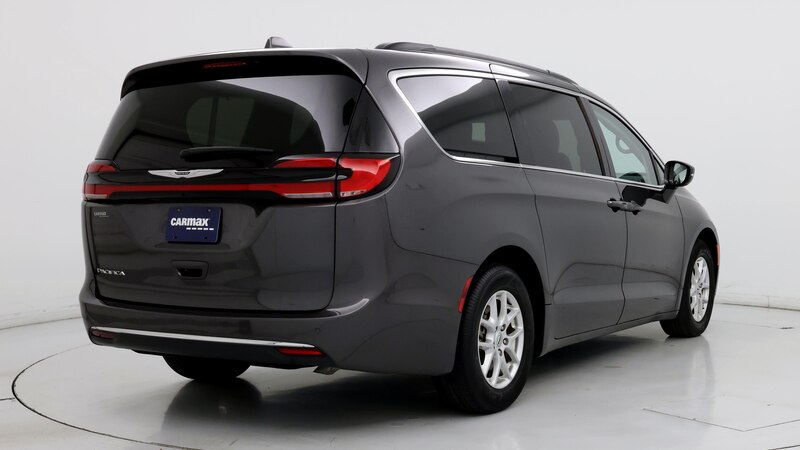 2022 Chrysler Pacifica Touring L 8