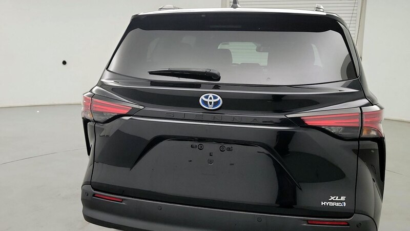 2021 Toyota Sienna XLE 6