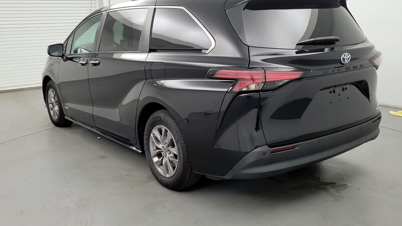 2021 Toyota Sienna XLE 7