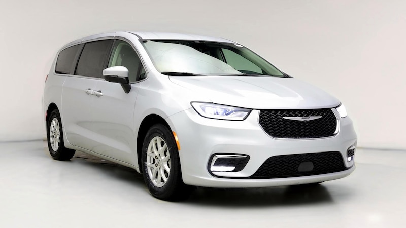 2023 Chrysler Pacifica Touring L Hero Image