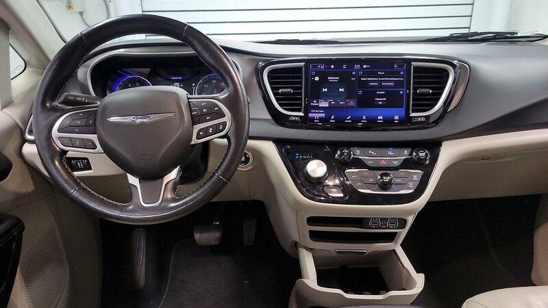 2021 Chrysler Pacifica Touring L 9