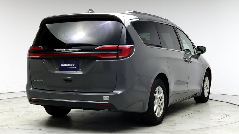 2021 Chrysler Pacifica Touring L 8