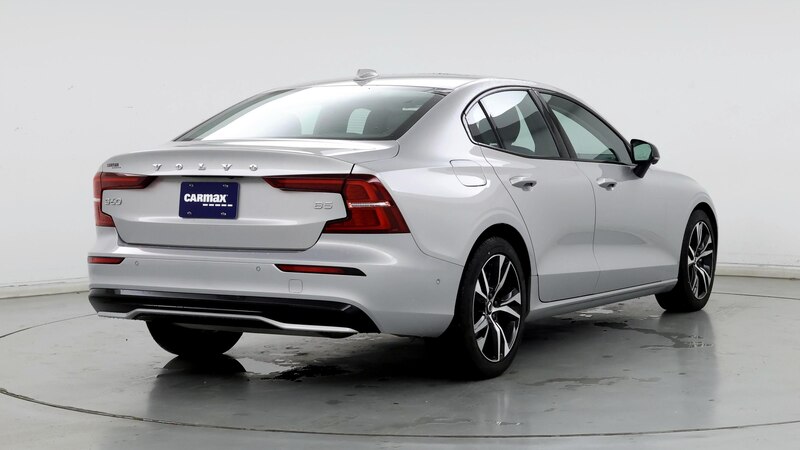 2024 Volvo S60 B5 Plus 8