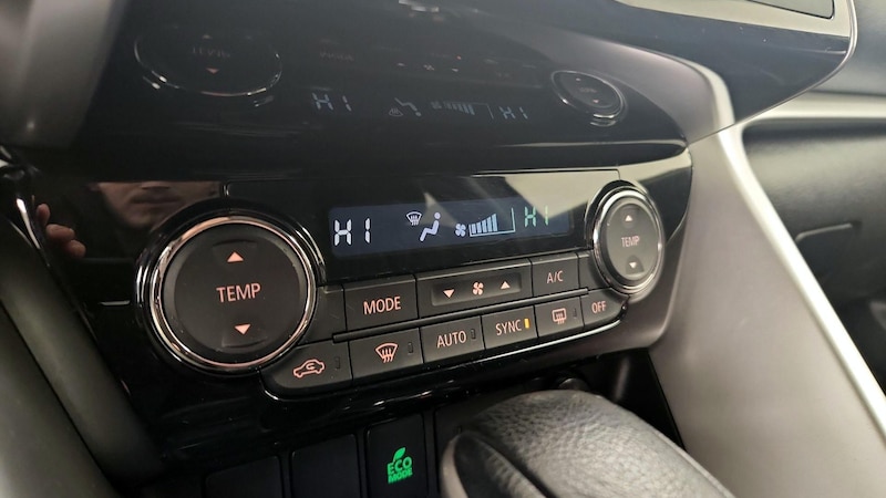 2018 Mitsubishi Eclipse Cross SE 16