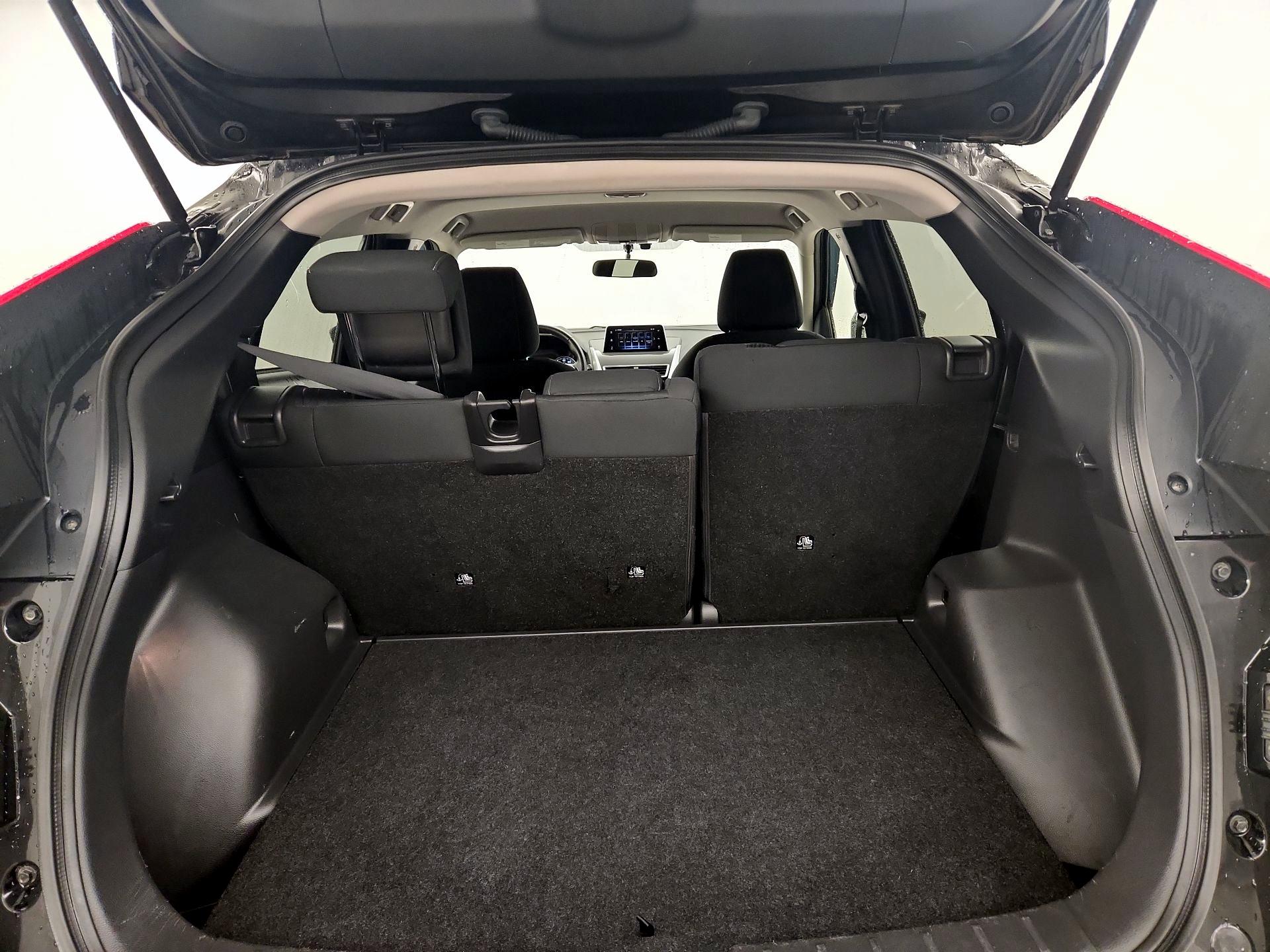 Thumbnail: 2018 Mitsubishi Eclipse Cross - 20