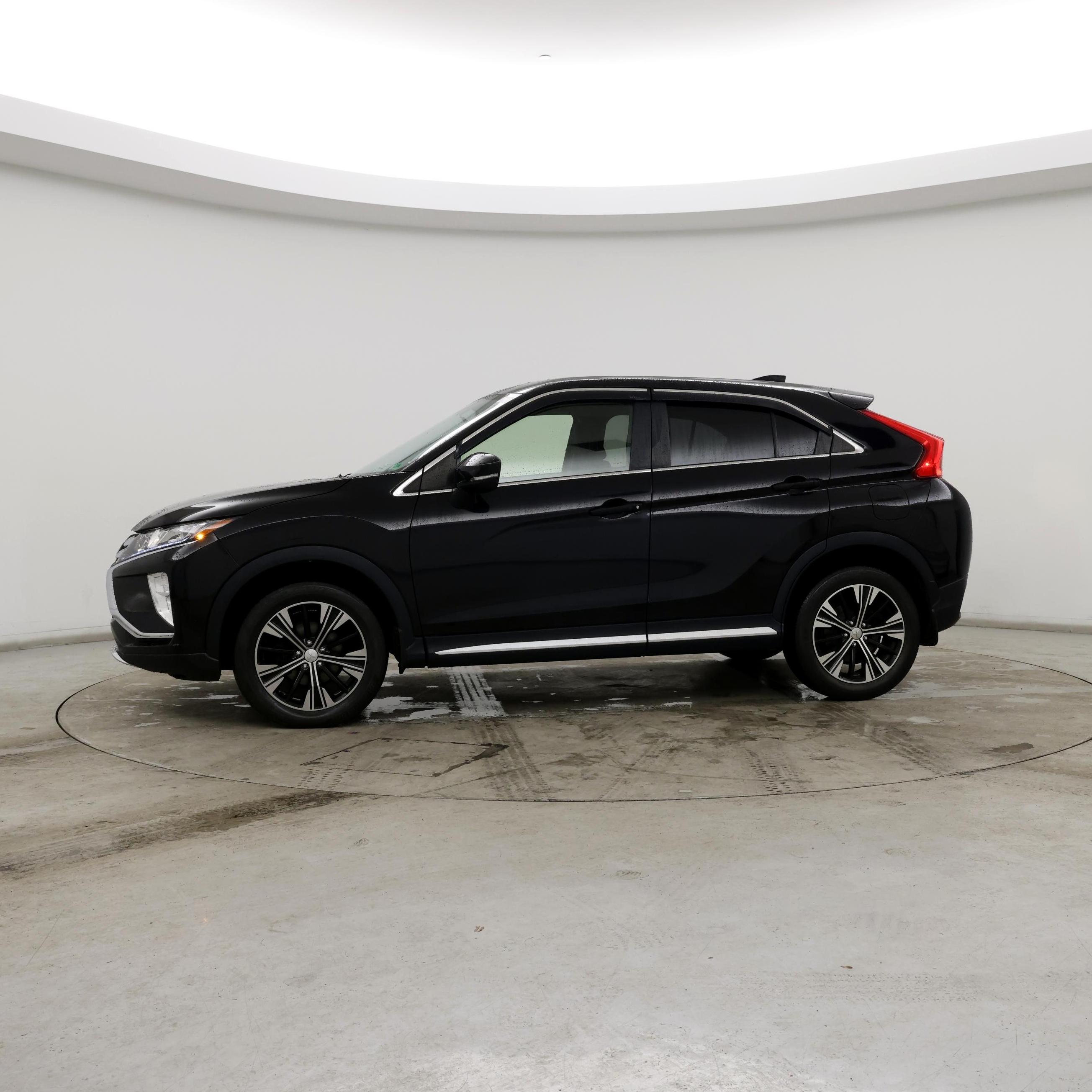 Thumbnail: 2018 Mitsubishi Eclipse Cross - 3