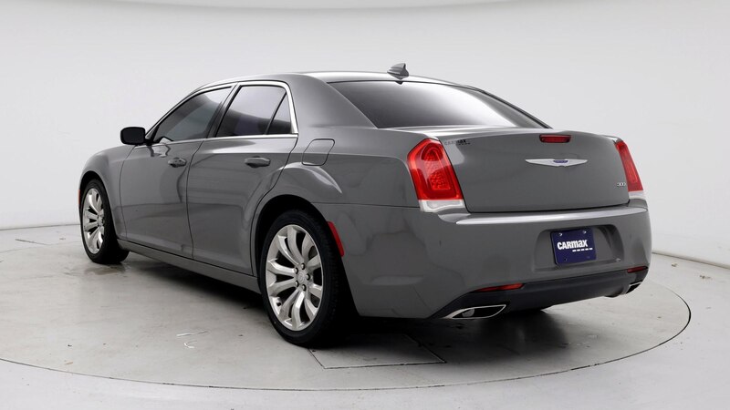 2019 Chrysler 300 Touring 2