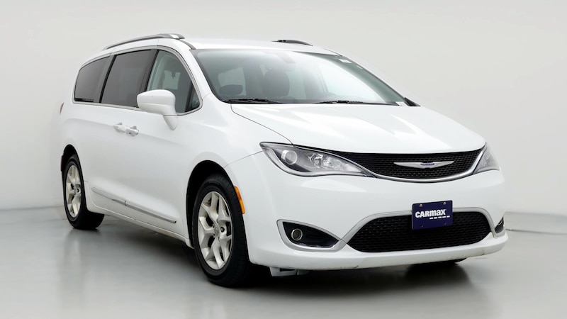 2020 Chrysler Pacifica Touring L Hero Image