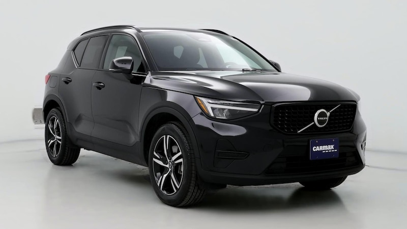 2024 Volvo XC40 B5 Core Hero Image