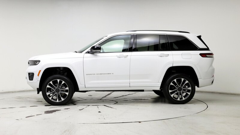 2023 Jeep Grand Cherokee Overland 3