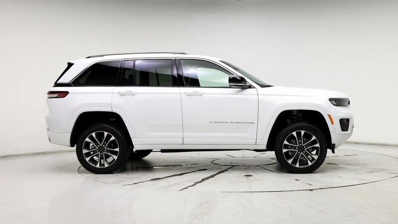 2023 Jeep Grand Cherokee Overland 7