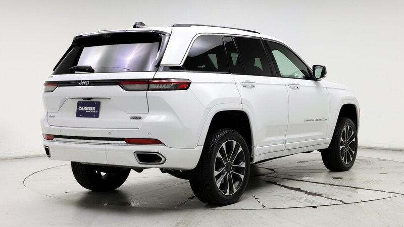 2023 Jeep Grand Cherokee Overland 8