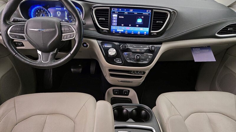 2021 Chrysler Pacifica Touring L 9