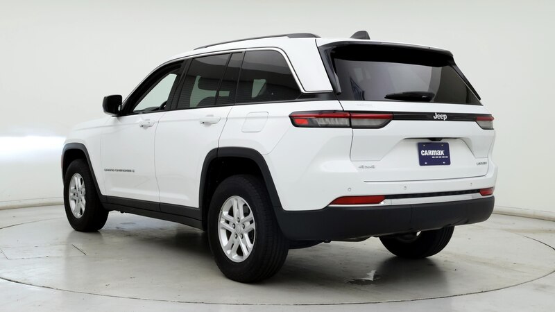 2023 Jeep Grand Cherokee Laredo 2