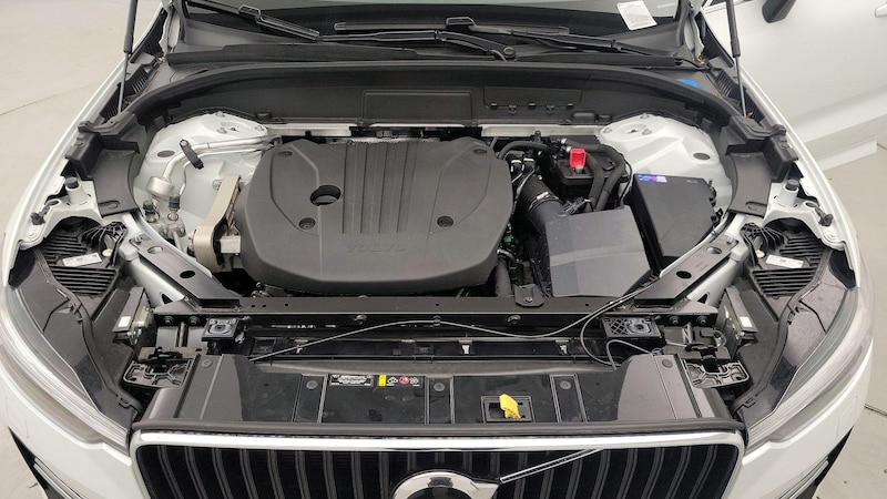 2023 Volvo XC60 B5 Core 23