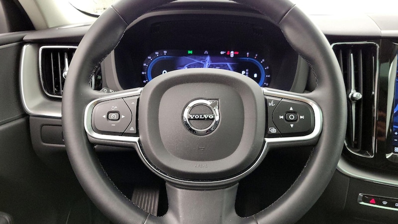 2023 Volvo XC60 B5 Core 10