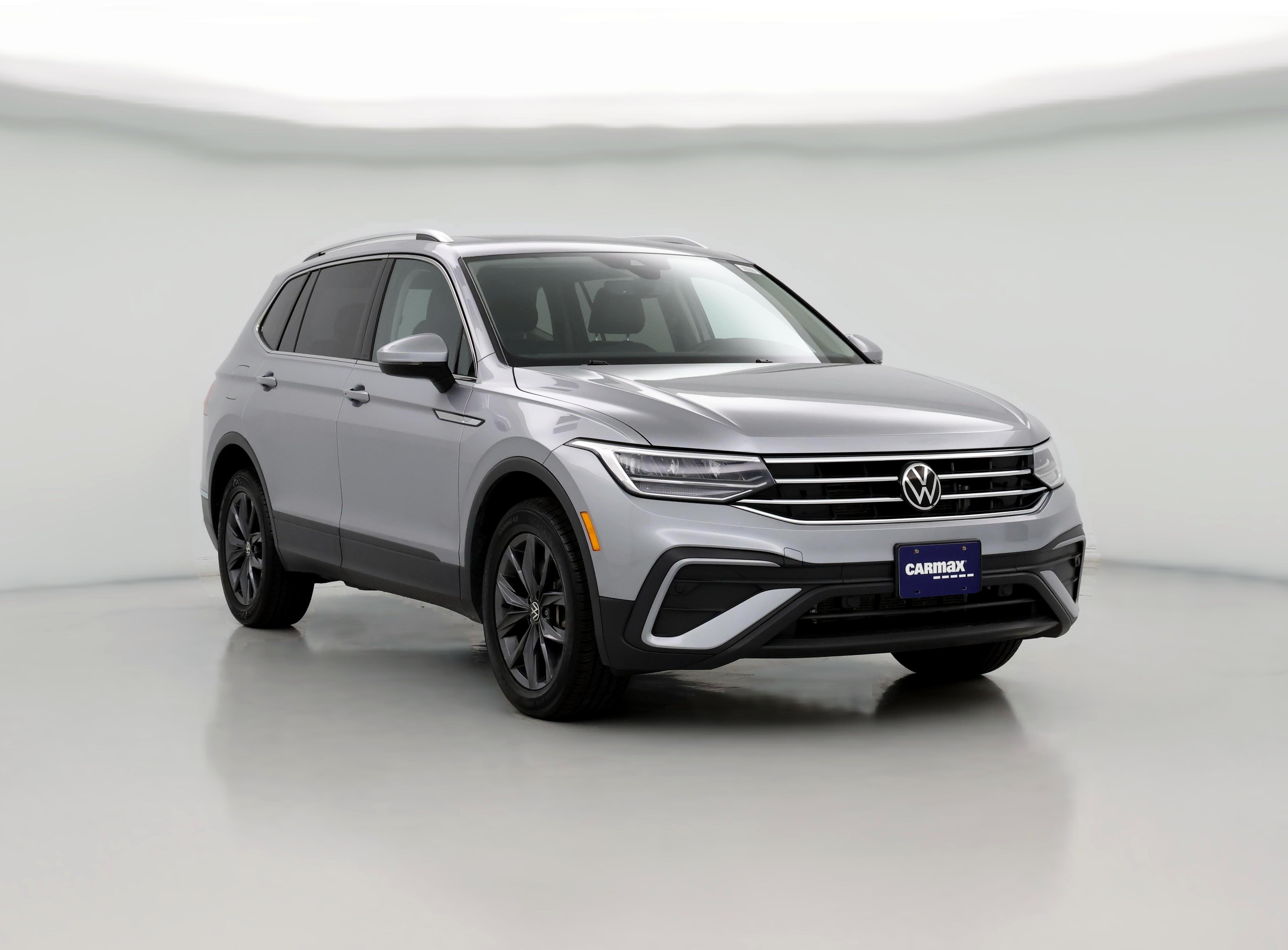 Thumbnail: 2022 Volkswagen Tiguan - 1