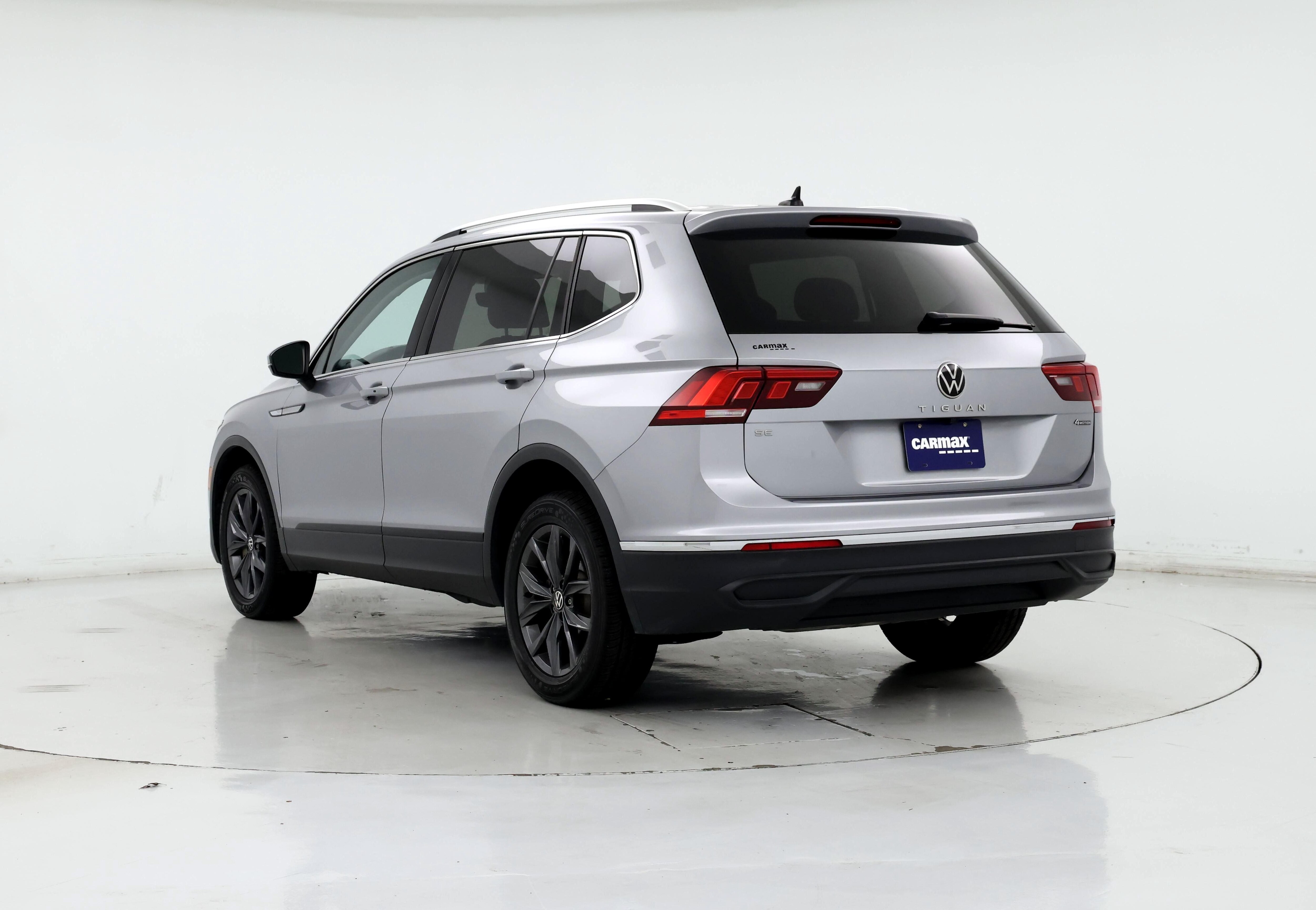 Thumbnail: 2022 Volkswagen Tiguan - 2