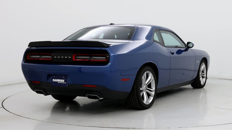 2022 Dodge Challenger R/T 8