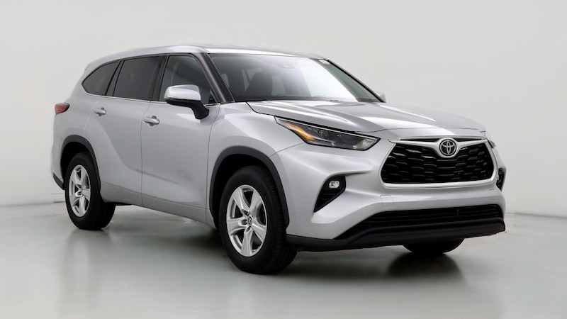 2022 Toyota Highlander LE Hero Image