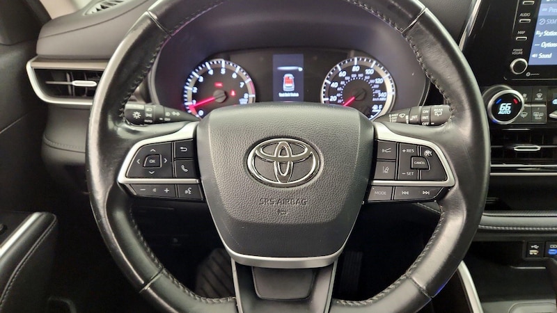 2022 Toyota Highlander LE 10