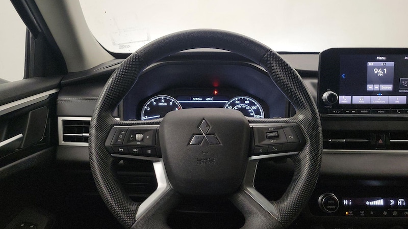 2022 Mitsubishi Outlander ES 10