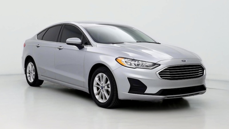 2020 Ford Fusion SE Hero Image