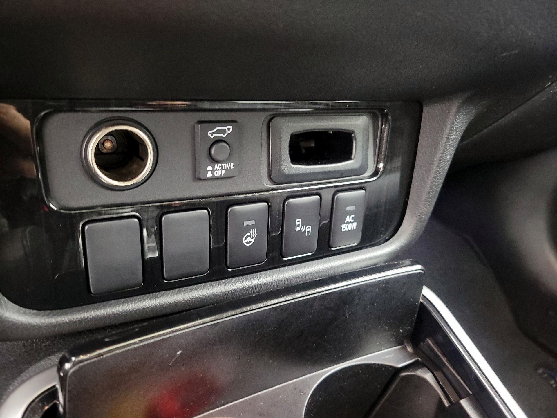 Thumbnail: 2018 Mitsubishi Outlander - 18