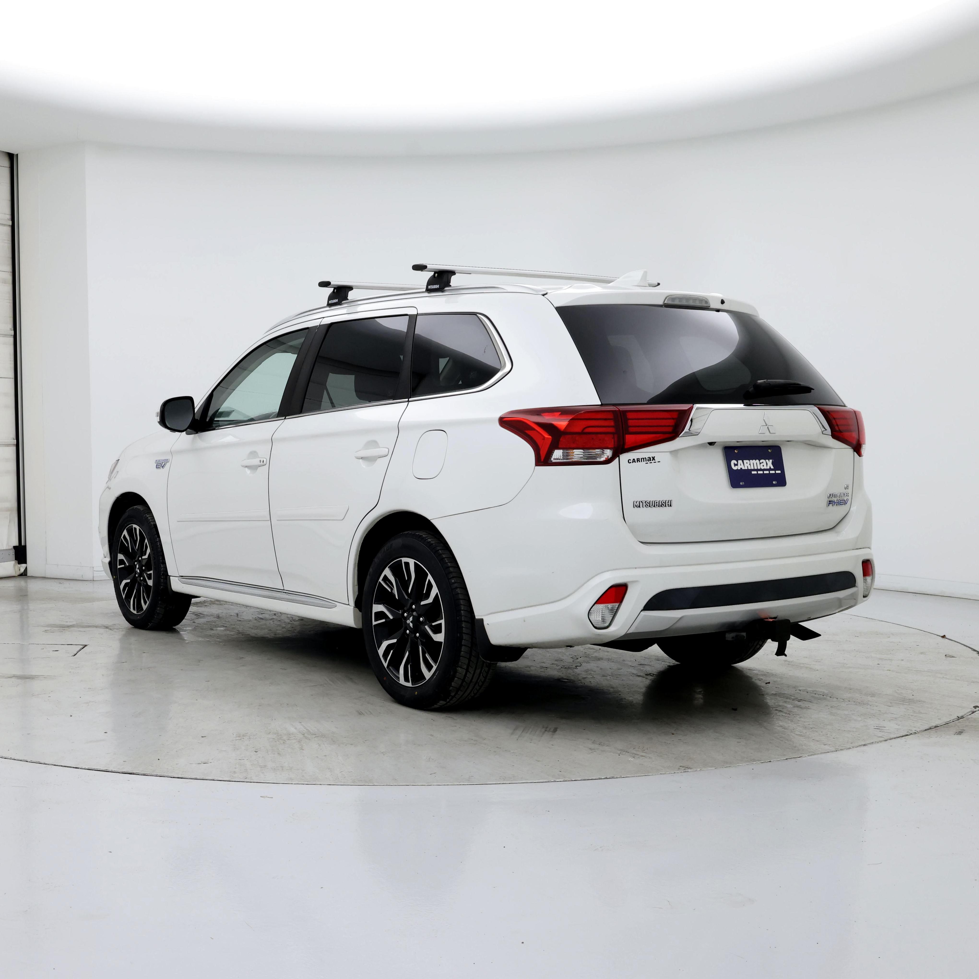 Thumbnail: 2018 Mitsubishi Outlander - 2