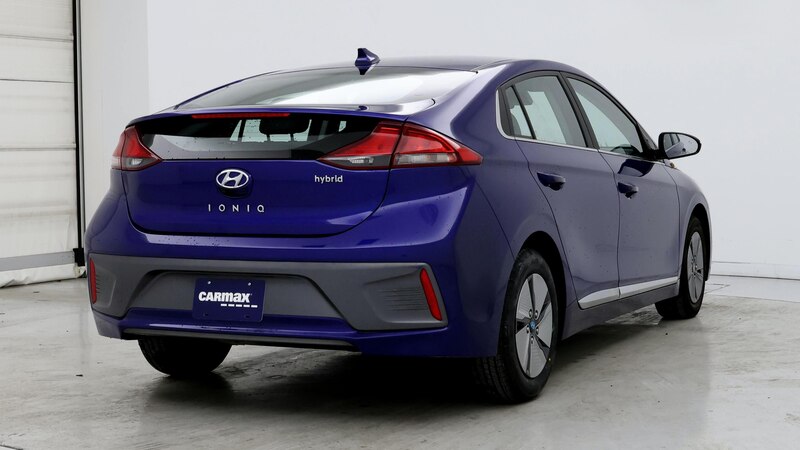 2022 Hyundai Ioniq SE 8