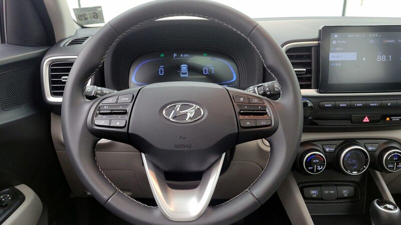 2024 Hyundai Venue SEL 10