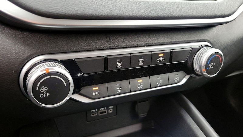 2019 Nissan Altima SR 16