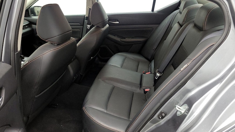 2019 Nissan Altima SR 19