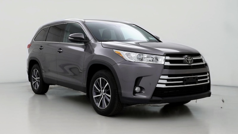 2019 Toyota Highlander XLE Hero Image