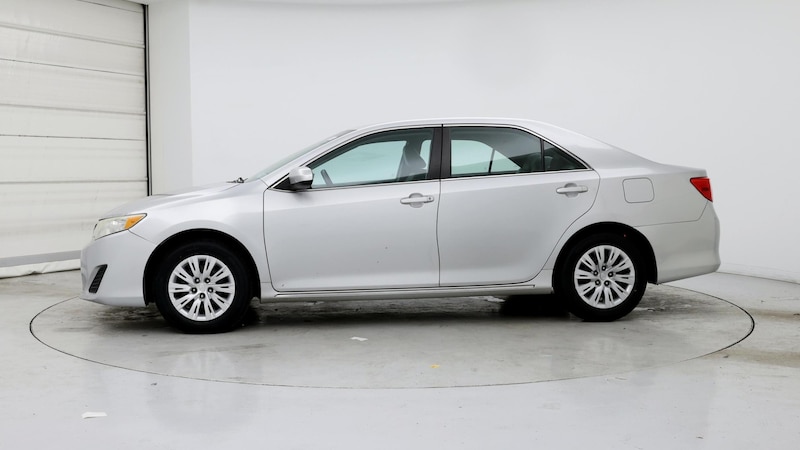 2013 Toyota Camry LE 3