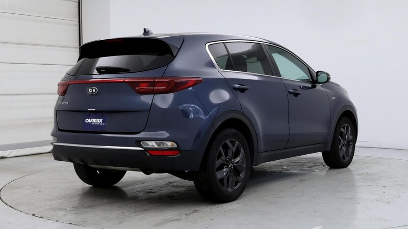 2022 Kia Sportage LX 8