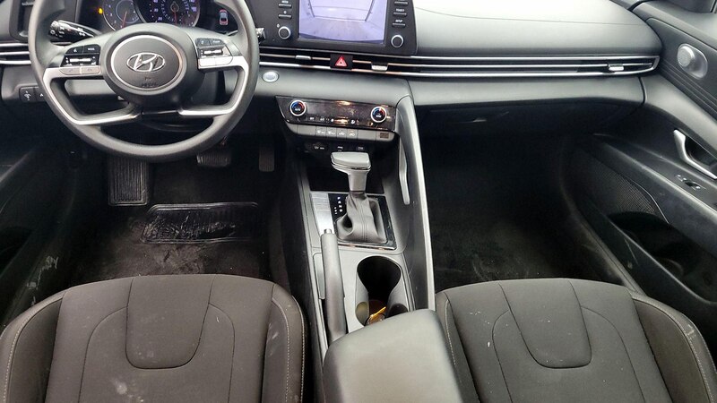 2023 Hyundai Elantra SEL 9